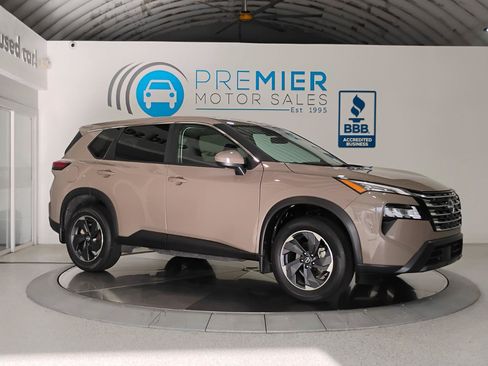 Used 2024 Nissan Rogue SV FWD image 73