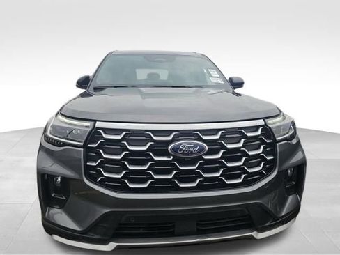 Used 2025 Ford Explorer Platinum w/ Ultimate Package image 2