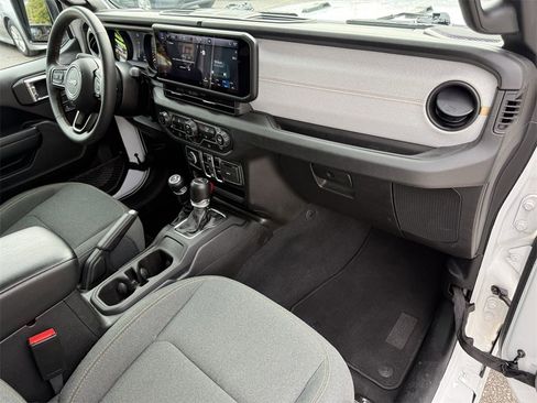 Used 2024 Jeep Gladiator Sport image 35