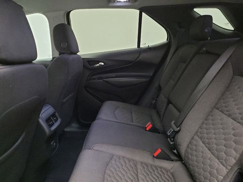 Used 2019 Chevrolet Equinox LT FWD image 18