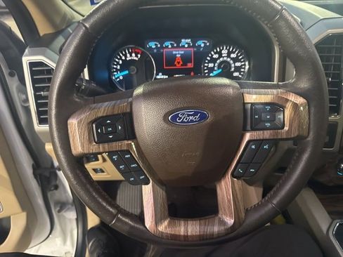 Used 2019 Ford F150 Lariat image 6
