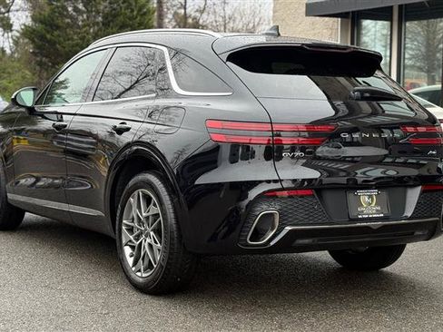 Used 2024 Genesis GV70 2.5T w/ Advanced Package image 3