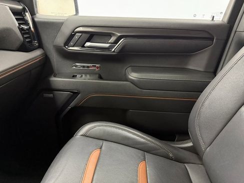 Used 2023 GMC Sierra 1500 AT4 w/ Technology Package image 24