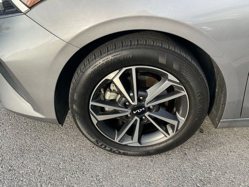 Certified 2024 Kia Forte LXS w/ LXS Technology Package FWD image 29