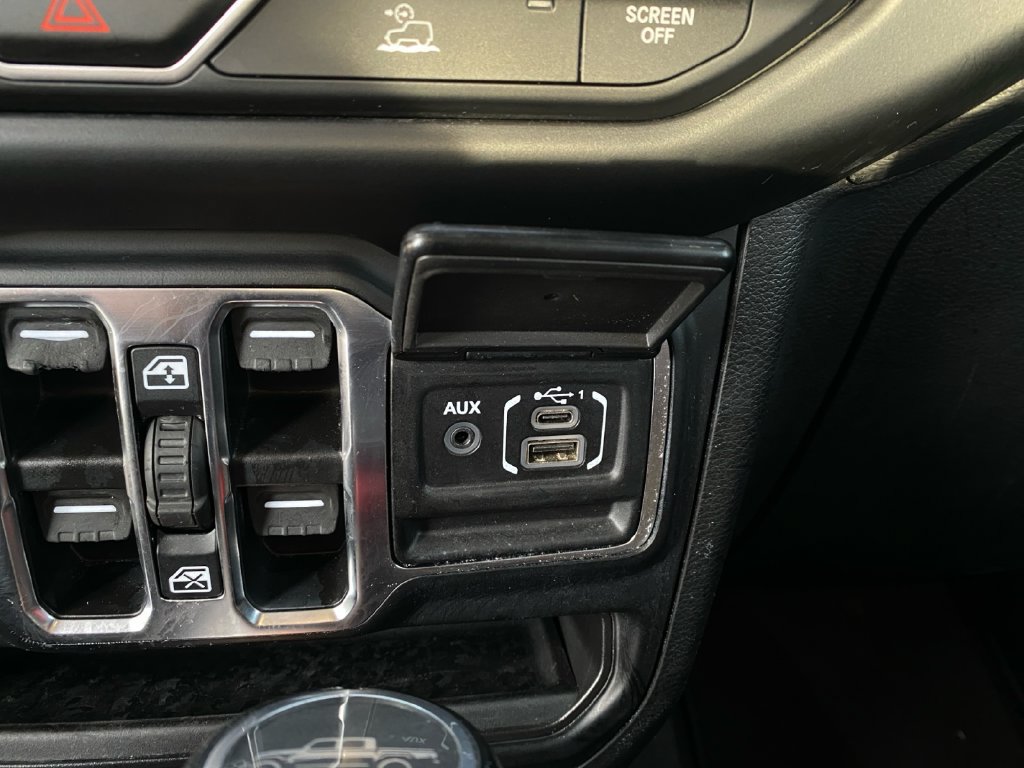 Used 2023 Jeep Gladiator Overland w/ Popular Equipment Package AWD/4WD image 20