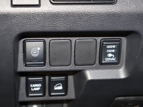 Used 2022 Nissan Frontier SV image 37