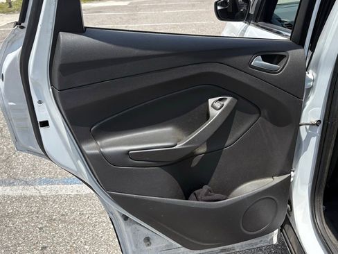 Used 2018 Ford Escape SE AWD/4WD image 12