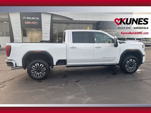 New 2025 GMC Sierra 3500 Denali Ultimate image 12