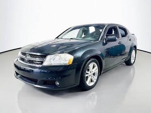 Used 2011 Dodge Avenger Heat image 2
