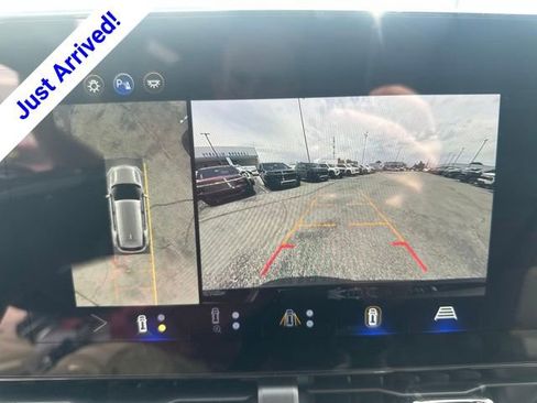New 2026 Chevrolet Equinox LT w/ Convenience Package II FWD image 23