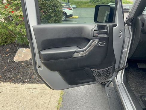 Used 2017 Jeep Wrangler Unlimited Sport w/ Quick Order Package 24S AWD/4WD image 9