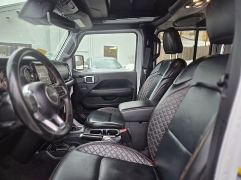 Used 2021 Jeep Wrangler Unlimited Sahara AWD/4WD image 19