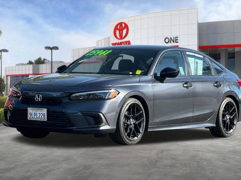 Used 2024 Honda Civic Sport image 9