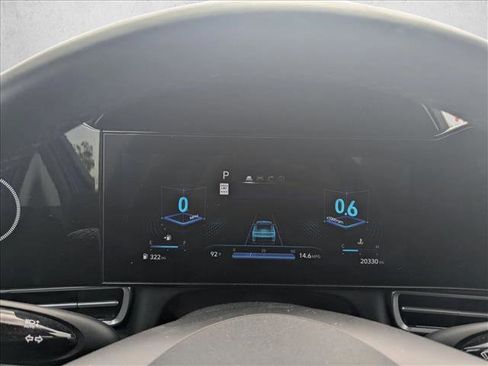 Used 2025 Hyundai Elantra SEL FWD image 11