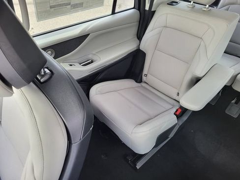 New 2026 Lincoln Navigator Reserve w/ Jet Appearance Package AWD/4WD image 13