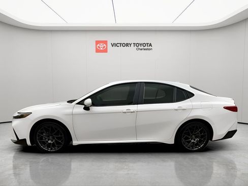 New 2026 Toyota Camry SE FWD image 2