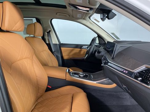 Used 2026 BMW X7 xDrive40i w/ Premium Package image 33