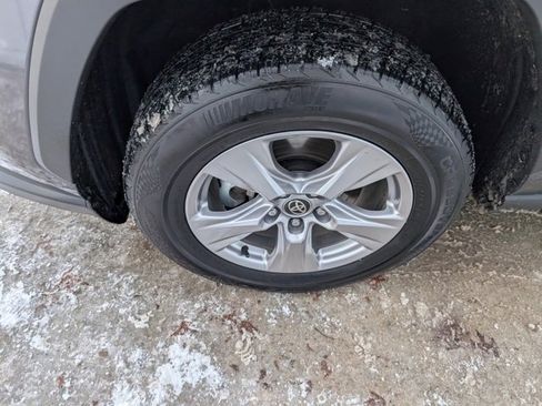 Used 2024 Toyota RAV4 XLE image 7