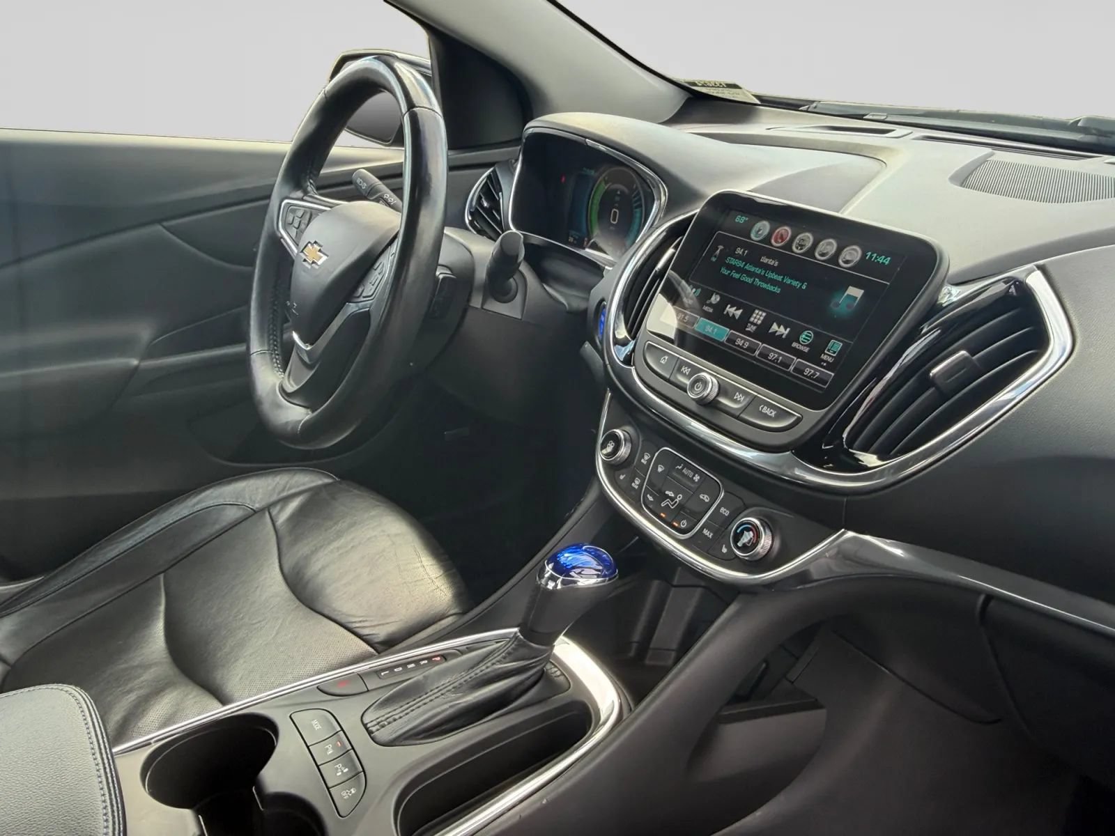 Used 2016 Chevrolet Volt Premier w/ Driver Confidence Package FWD image 34