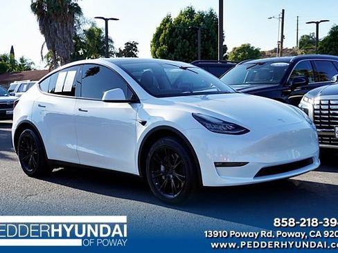 Used 2021 Tesla Model Y Long Range AWD/4WD image 1