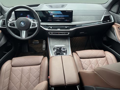 Used 2026 BMW X5 xDrive50e w/ Executive Package image 8