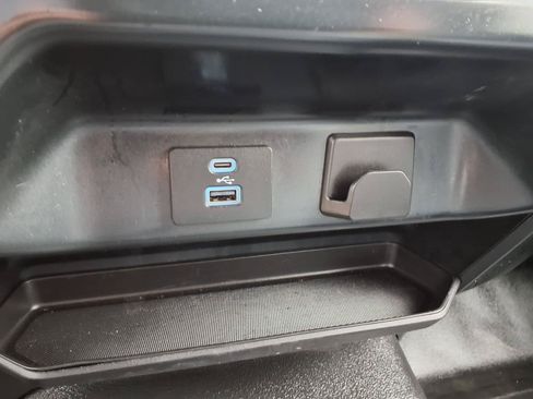 Used 2022 Ford F150 XL RWD image 9