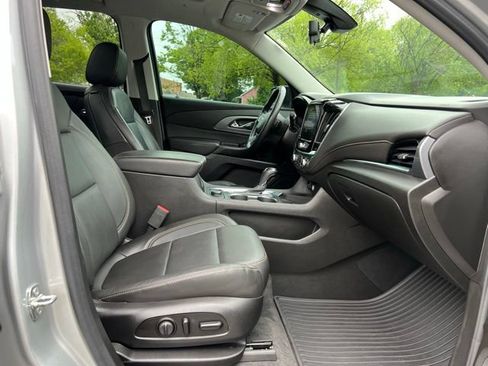 Used 2020 Chevrolet Traverse Premier w/ Redline Edition AWD/4WD image 22