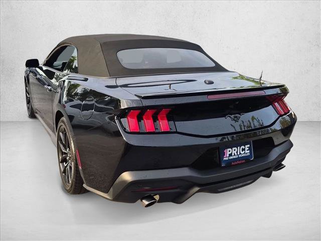 Used 2025 Ford Mustang Premium RWD image 8