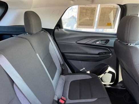 Used 2025 Chevrolet TrailBlazer LT image 34