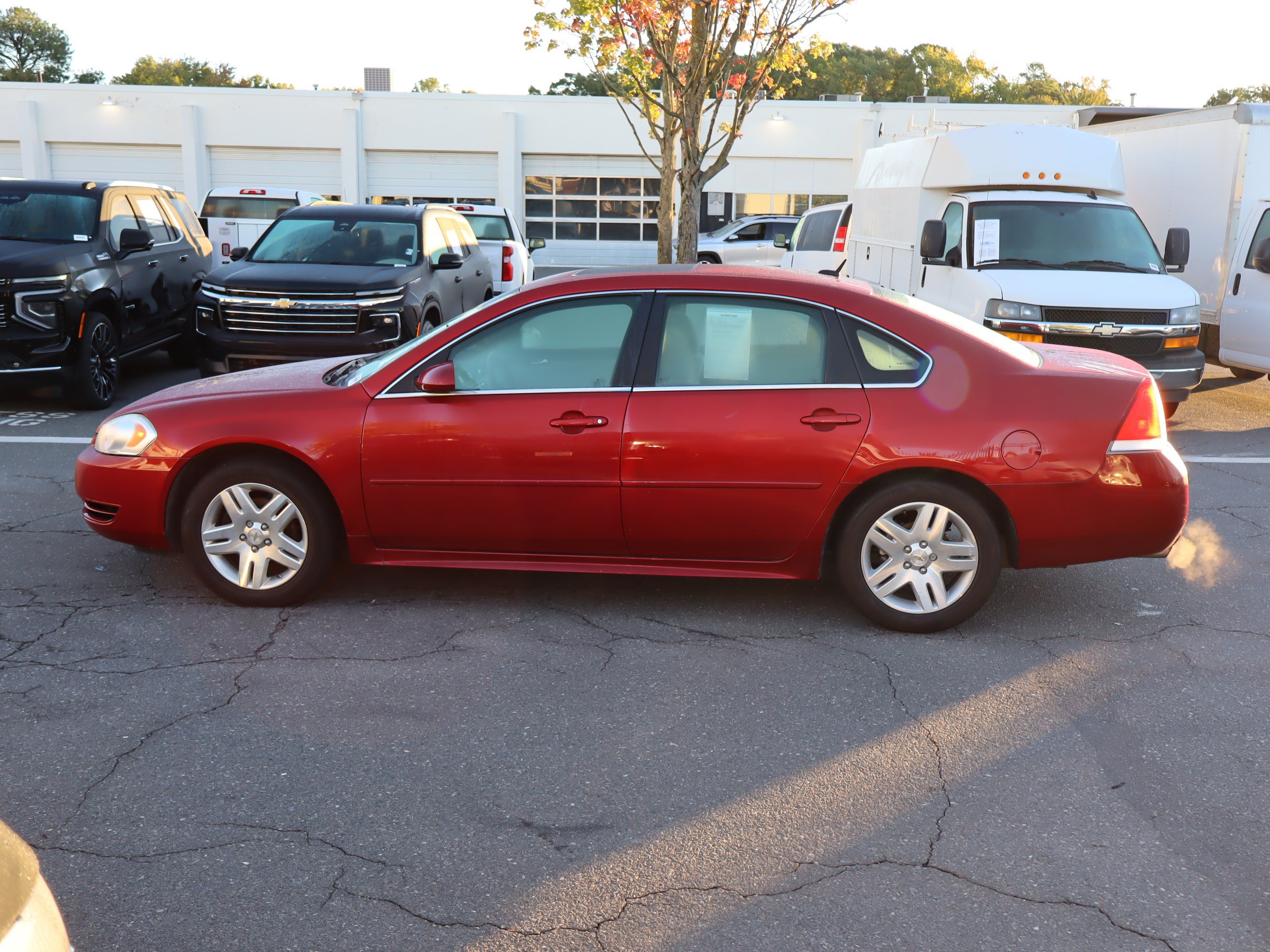 Used 2015 Chevrolet Impala LT w/ LT Sunroof Package FWD image 18
