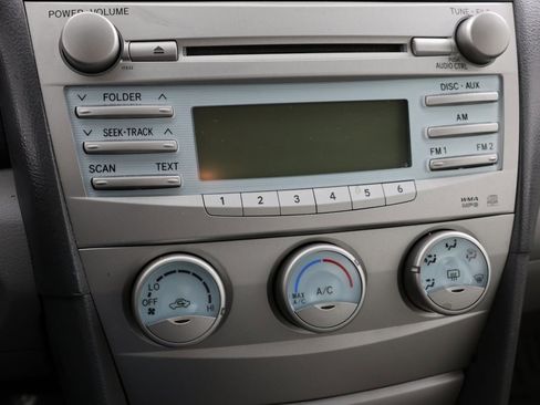 Used 2009 Toyota Camry LE image 21