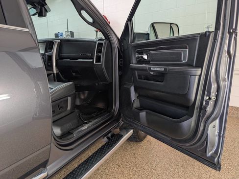 Used 2017 RAM 1500 Limited AWD/4WD image 19