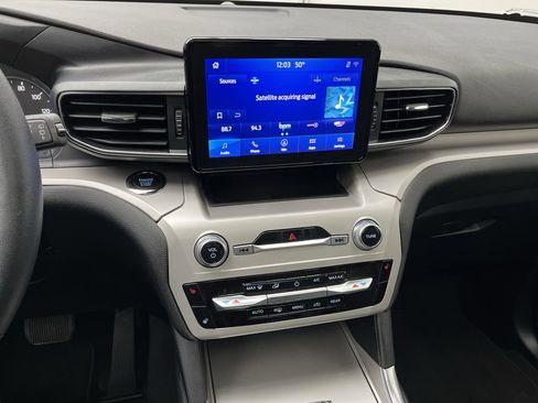 Used 2023 Ford Explorer XLT w/ Equipment Group 202A image 21