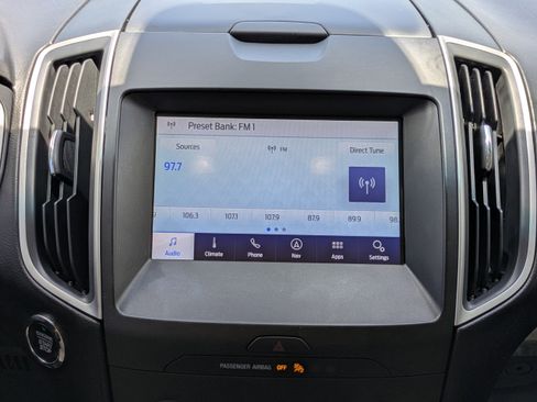 Used 2019 Ford Edge SEL w/ Equipment Group 201A FWD image 17