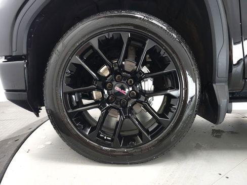 Used 2023 GMC Sierra 1500 Denali w/ Technology Package AWD/4WD image 34