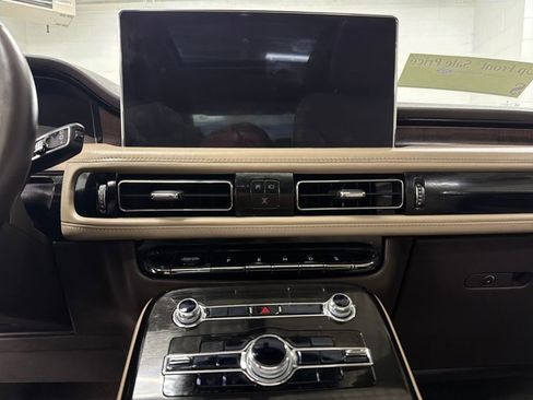 Used 2022 Lincoln Nautilus Reserve w/ Equipment Group 201A image 22