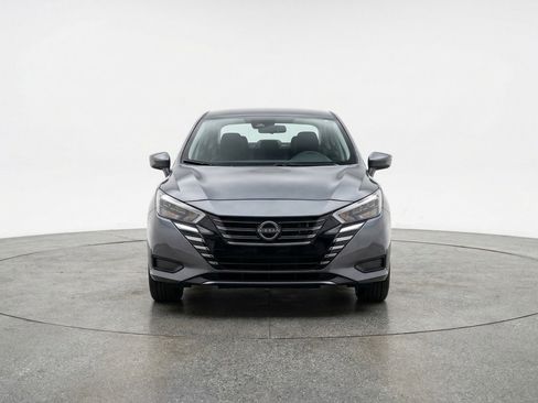Used 2025 Nissan Versa SV FWD image 2