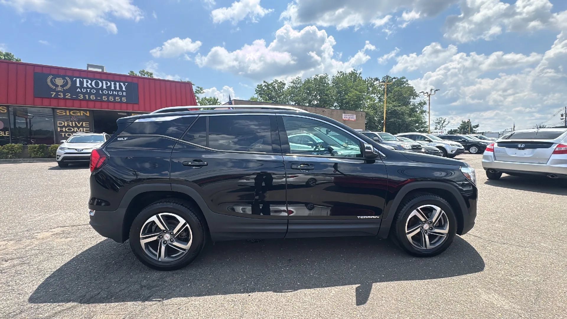 Used 2021 GMC Terrain SLT AWD/4WD image 4