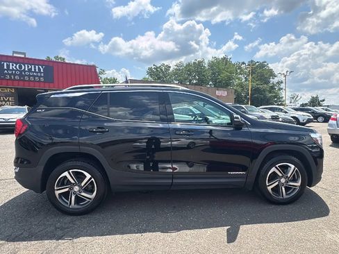 Used 2021 GMC Terrain SLT AWD/4WD image 4