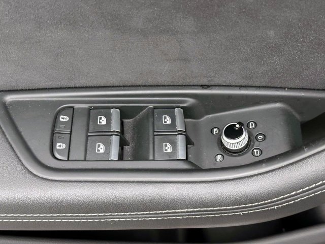 Used 2023 Audi S4 Premium Plus w/ Premium Plus Package AWD/4WD image 18