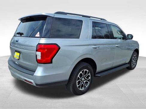 Certified 2024 Ford Expedition XLT AWD/4WD image 10