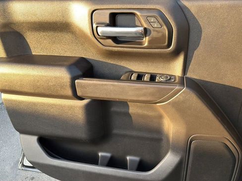 Used 2022 Chevrolet Silverado 1500 Custom RWD image 17