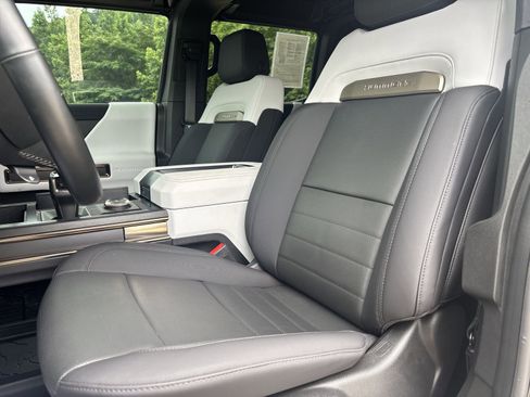 Used 2025 GMC Hummer EV 2X AWD/4WD image 12