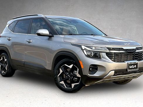 Certified 2024 Kia Seltos EX FWD image 19