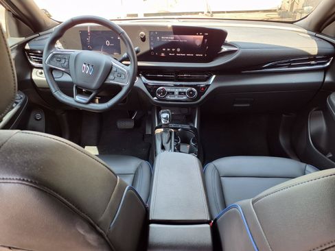 Used 2025 Buick Envista Sport Touring w/ Convenience I Package FWD image 16