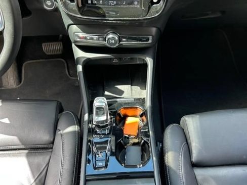 Used 2023 Volvo XC40 B5 Plus w/ Driver Assist Package AWD/4WD image 11