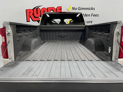Used 2022 Chevrolet Silverado 1500 LT w/ Protection Package AWD/4WD image 9