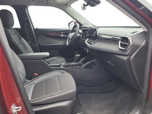 Used 2025 Chevrolet TrailBlazer LT image 24