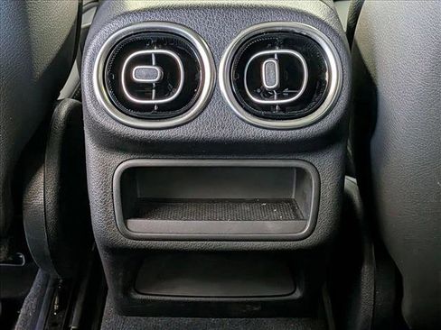 Used 2026 Mercedes-Benz GLC 300 4MATIC image 17