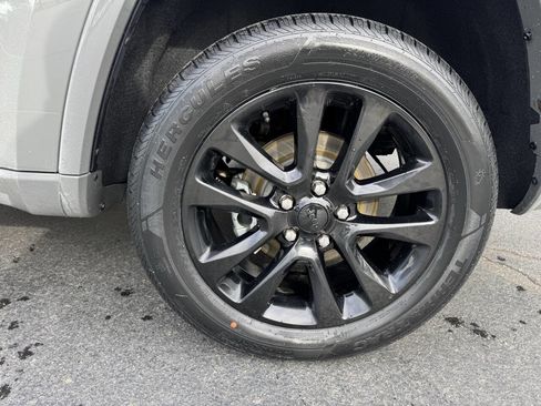 Used 2019 Jeep Grand Cherokee Altitude image 21